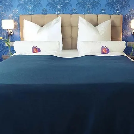 فندق Arthotel 2*